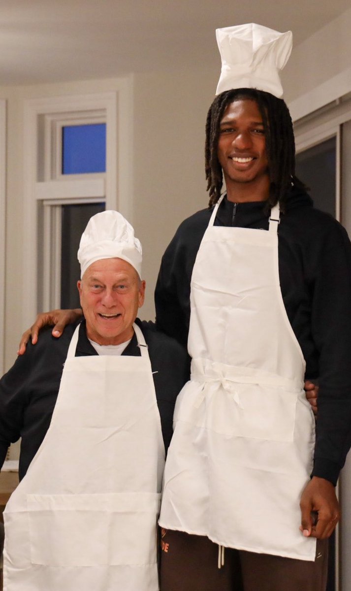 Sheehan_Sports's tweet photo. The Haters: He’s washed! He’s 70 years old! The game has passed him! There’s no way he can cook up a top five class anymore! 

Tom Izzo: https://t.co/ah6xdGmZp5