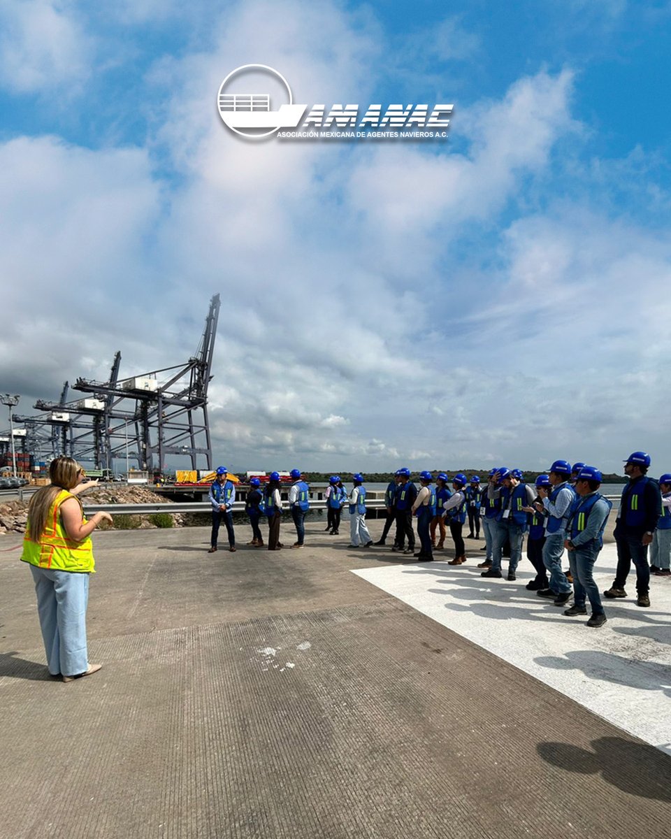 En nuestro curso Operación Marítimo-Portuaria, realizamos una visita a la Terminal Especializada de Automóviles de SSA Marine México, el punto clave del Pacífico para el manejo vehicular. 

¡Agradecemos su valiosa participación! #AMANAC #SSAMarineMéxico #TEA #CapacitaciónMarítima