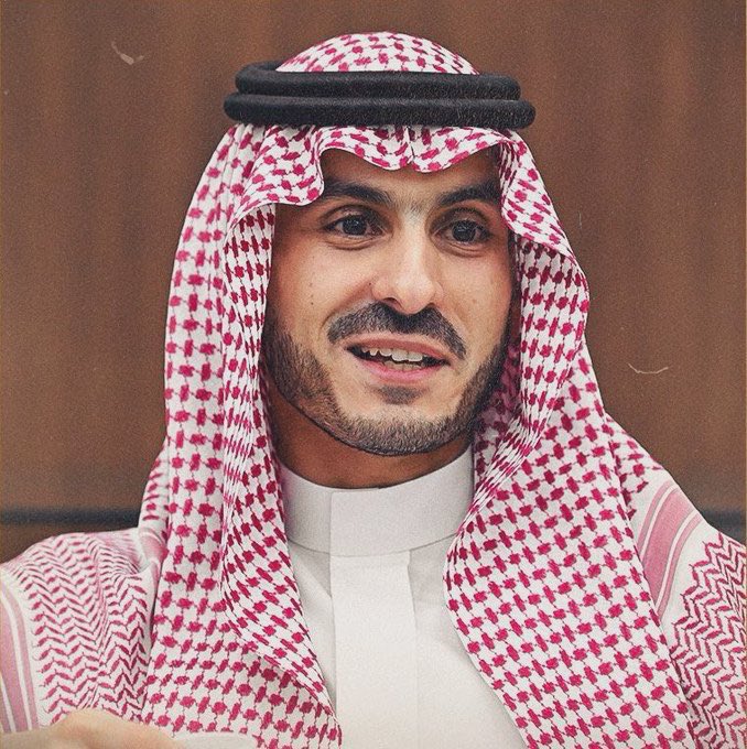 لا يوجد عندي شك ولو للحظة ..
بأن الشباب الكيان الكبير العريق ..
سيعود ليثا بطلا لمنصات التتويج ..
طالما .. يقف خلف هذا الكيان ..
رمز شبابي كبير مخلص منذ نعومة أظافره .. لهذا النادي الكبير ..
نعم .. هو الأمير / عبدالرحمن بن تركي بن عبدالعزيز .. الداعم سابقا وحاليا ومستقبلا .