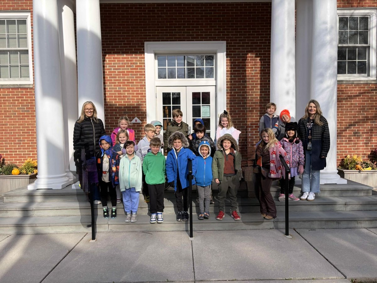 We had a wonderful field trip to Borough Hall. Thank you to all the employees and volunteers who work there and help our community thrive! We also learned how an ordinance is passed. 😊