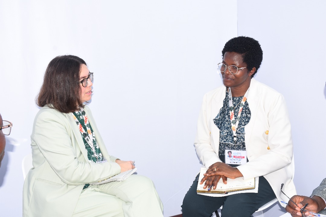 En marge des travaux de la #COP30,le Ministre du <a href="/BMineagrie/">BURUNDI/MINEAGRIE</a> a tenu une séance de travail avec la Secrétaire de la Division Environnement de la Convention internationale sur l’#Eau.Le Ministre a rappelé que la gestion de l’eau représente une priorité nationale