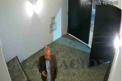 Terminó el secreto de sumario en la Causa ANDIS de las coimas del 3% de Karina Milei. Pidieron la DETENCIÓN de Spagnuolo e indagatoria de otros 19 funcionarios

Hay pruebas con chats y cámaras de seguridad donde muestran que fue a buscar 5 millones a la casa de un intermediario