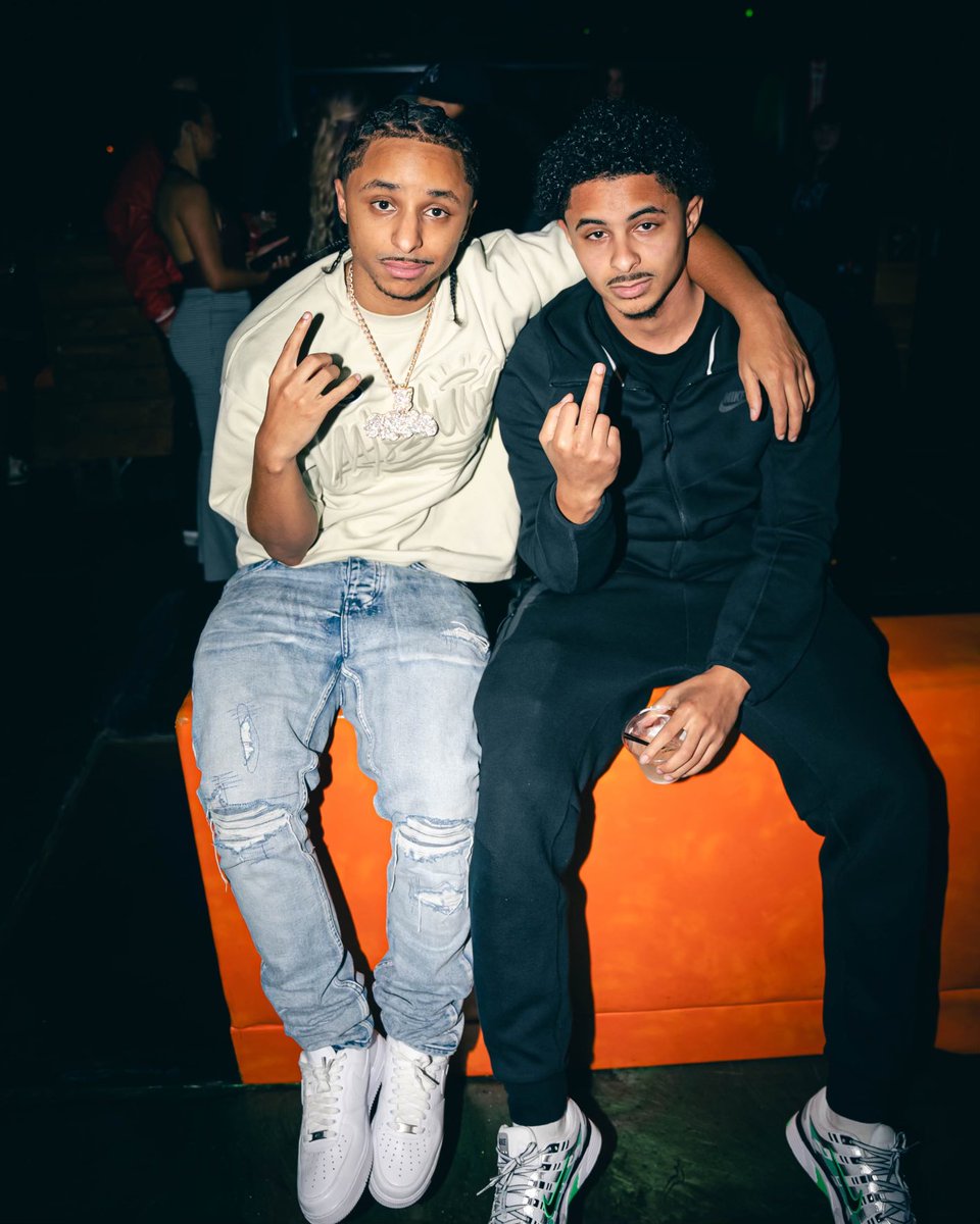 Cheeseaholic_YT's tweet image. Lot of people rich , but it HIT different when you come from ZERO 🏆💯😈✈️