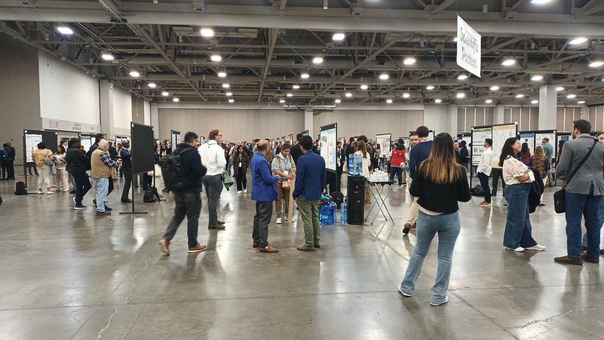 Cerrando la jornada en CANVAS 2025 junto a  <a href="/joacovargas198/">Joaco Vargas</a> . Tres dias de intercambio, contactos y aprendizaje