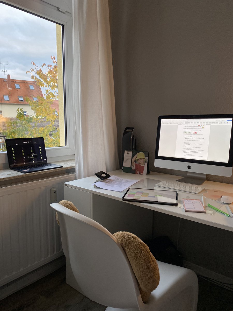 aprilsdiaries's tweet image. — 14.11.2025

I didn’t get as much done as I planned to today, but it was still a productive friday 👩🏻‍💻

✅ online seminar 
✅ study didactics of teaching english
✅ plan monday’s &amp;amp; wednesday’s lesson 

wanted to revise japanese but… 🫣

#studylog #studytwt #studyspo #공부인증