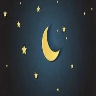 🌻"الجمال يُلْفت الأنظار لكن الحنان يُلفت القلوب"
🍃قرأتها بلحظات وتأملتها لساعات
#الحنان احتواء وارتواء
#ندى_الليل