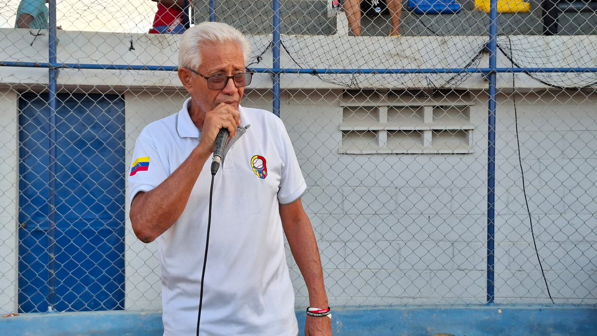 FEVEBEISBOL's tweet image. ⚾️🏆#Nacionales2025

Imágenes de la premiación del XVII Campeonato Nacional Super Máster ⚾️

📍Higuerote - Estado Miranda 

💻 fevebeisbol.org

#NacionalesFEVEBEISBOL 
#SuperMaster #SembrandoBeisbol #CampeonatosNacionales2025