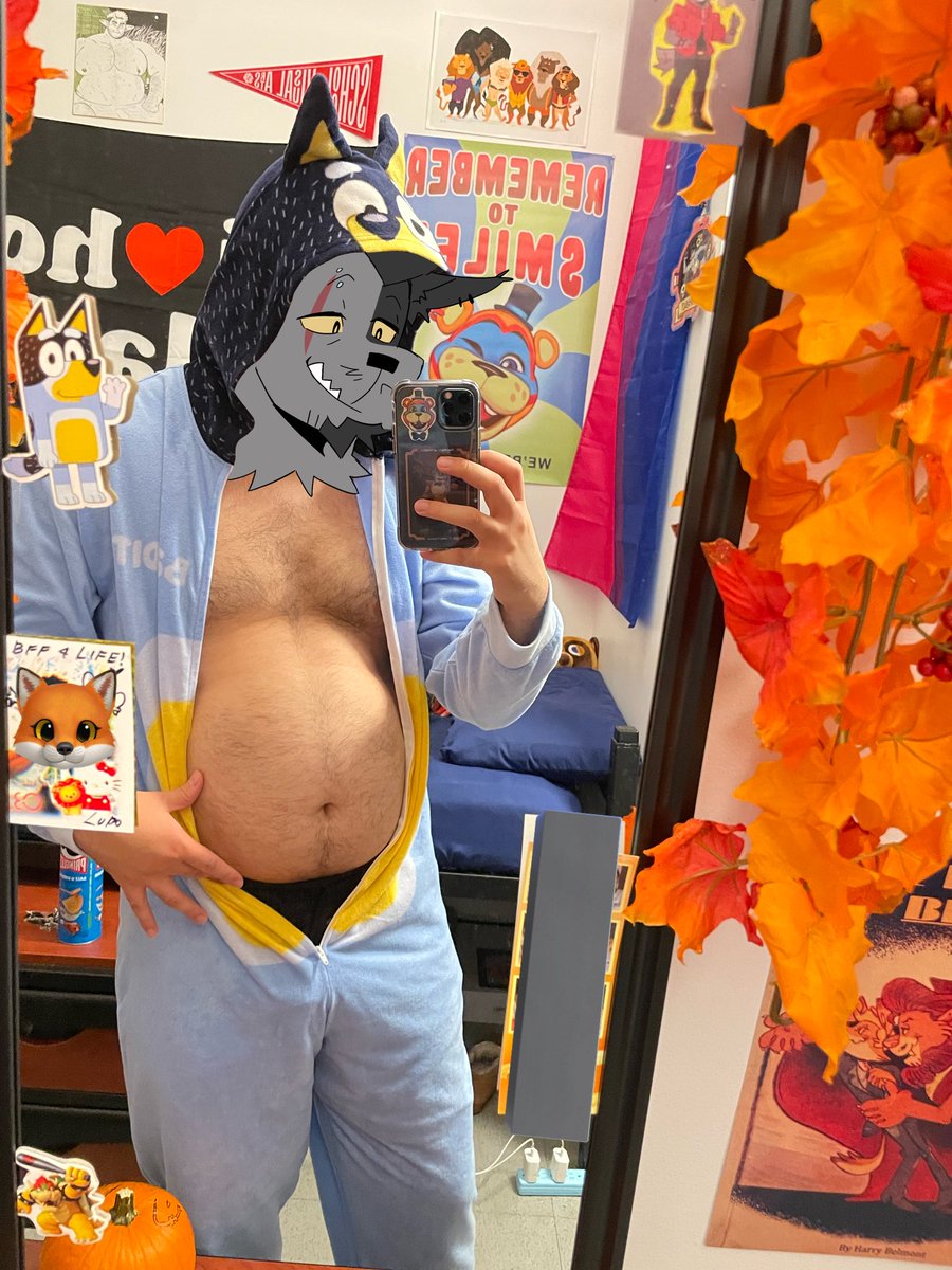 BiggBadStarWolf's tweet photo. iiiiiit's … DAD! Showing off his dad bod https://t.co/w8K2M2taFo