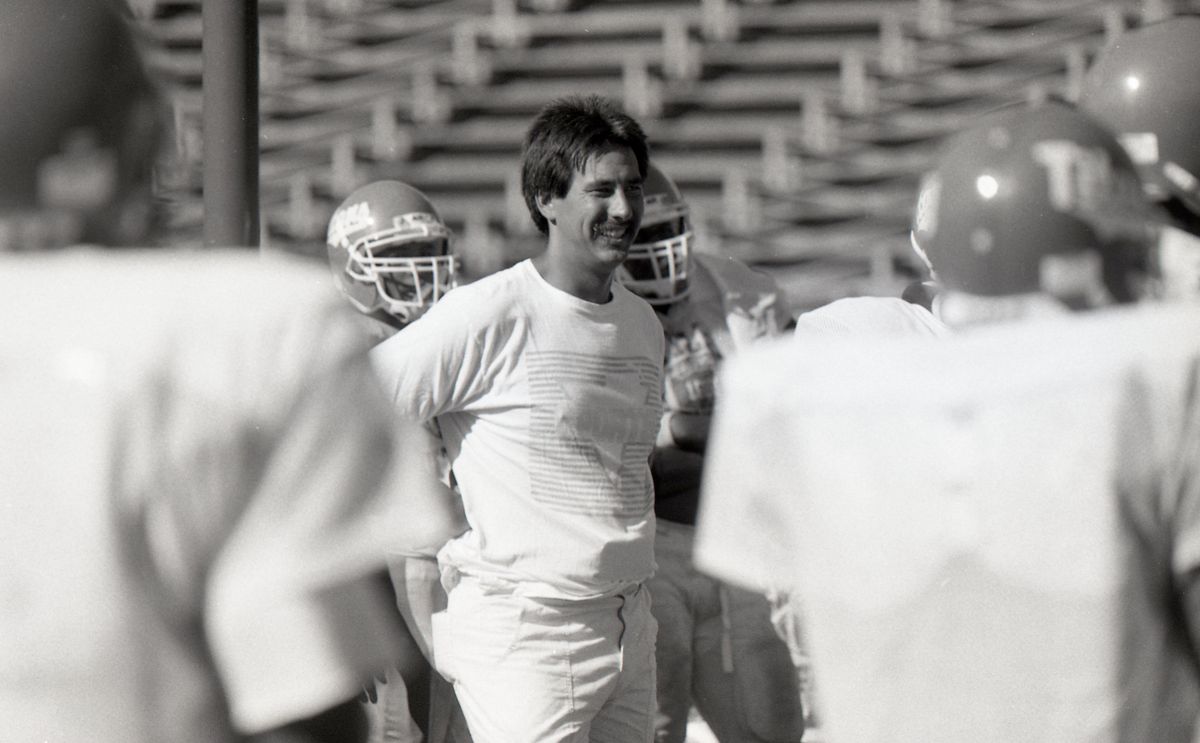sfchronicle's tweet image. "His loss leaves a hole in our family and in the Oakland community he served so passionately."

John Beam, the revered Laney College football coach and athletic director, died Friday morning after being shot on campus a day earlier.

📷: John O'Hara, Deanne Fitzmaurice/S.F.…