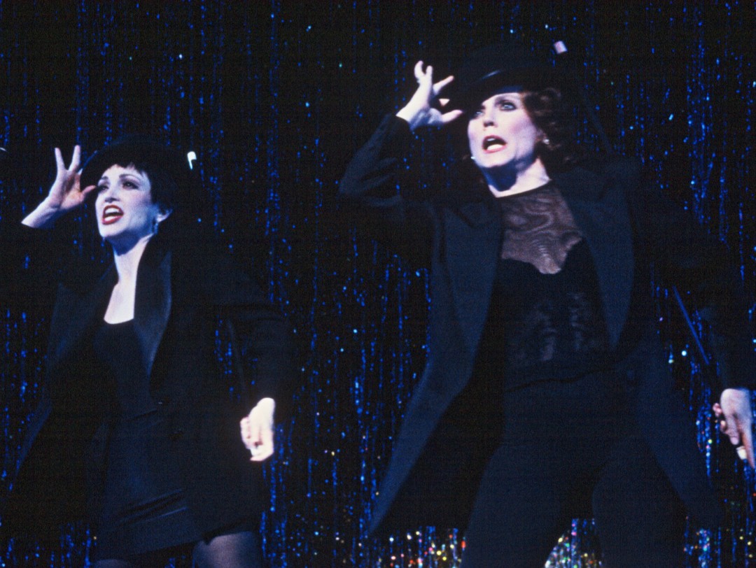 NYCityCenter's tweet image. As @chicagomusical celebrates an incredible 29 years on Broadway, we're looking back on where this production started... New York City Center!

Bebe Neuwirth, Ann Reinking, Joel Grey, James Naughton, and MORE gave it that razzle dazzle from day one. 

Congrats @chicagomusical!