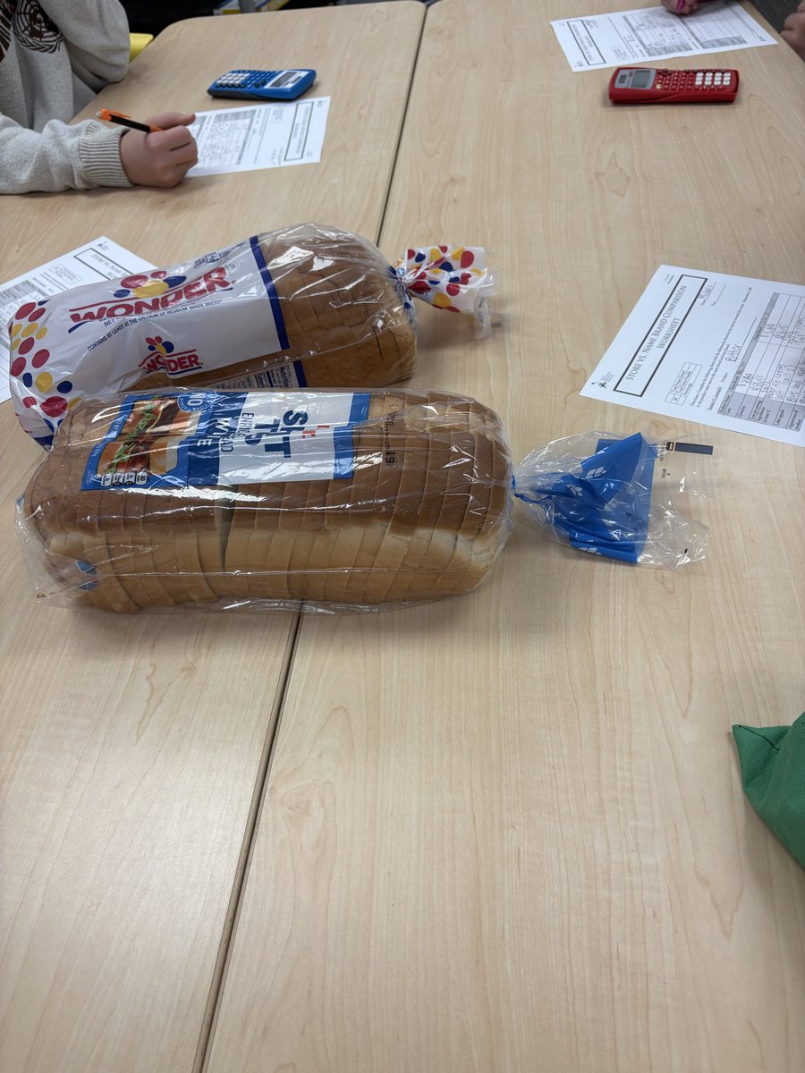 Lisa Van Curen tweet media