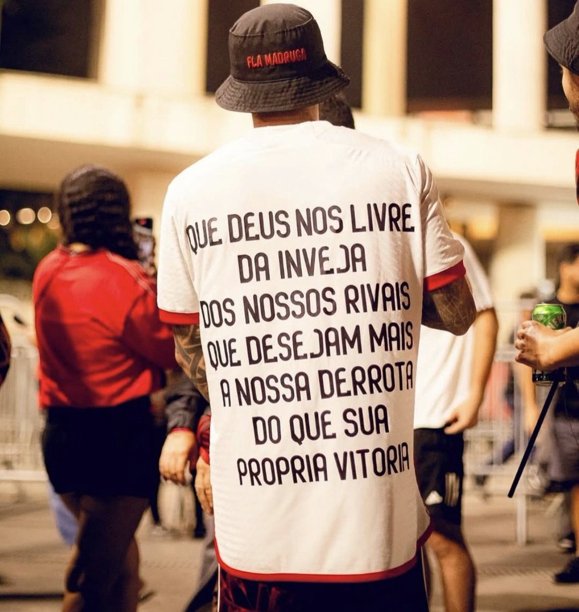 Ninguém morre nos devendo!
🔴⚫

🐦‍⬛☠️

<a href="/fla_saochico/">Embaixada Fla São Chico Fundada 26/04/09</a>