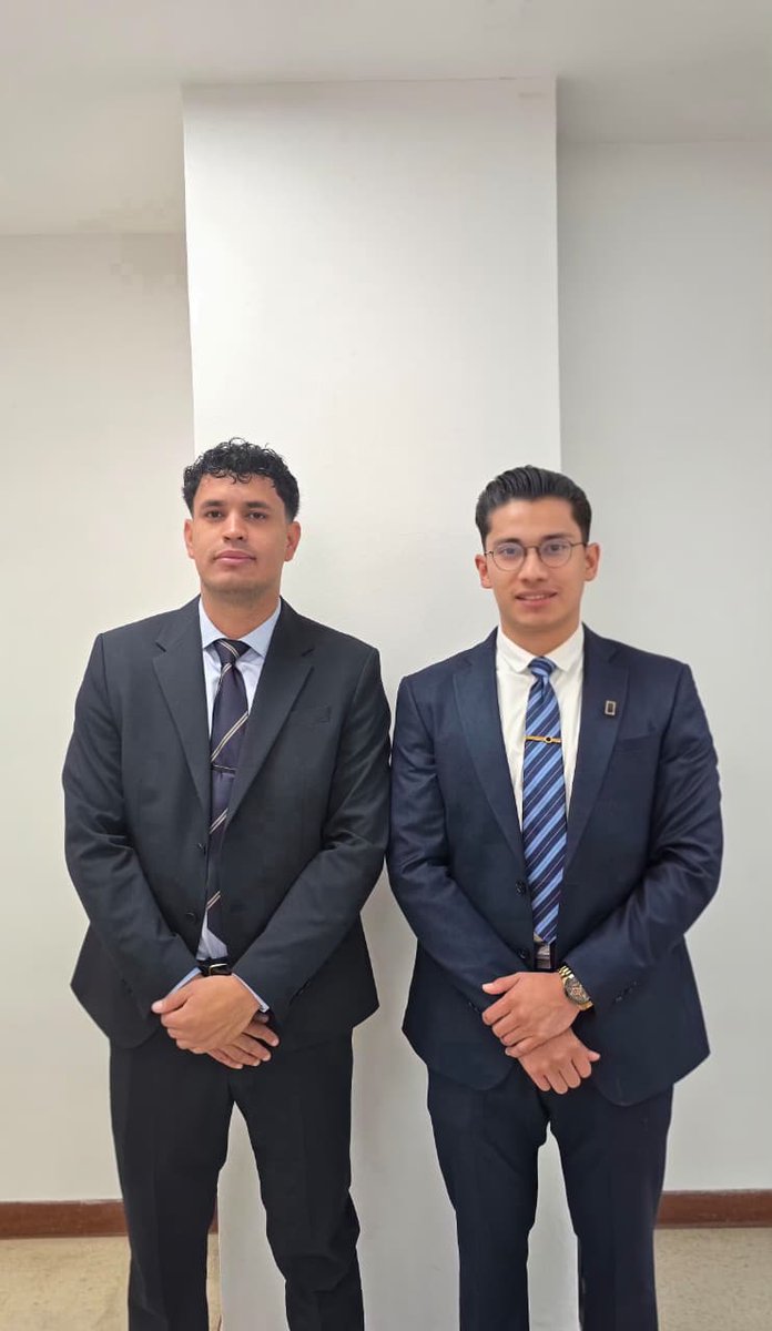 cmucentro's tweet image. Sesión académica
NOVIEMBRE 2025

👉cmucentro.org

#CMUCentro #UrologosCentro #ColegiodeUrologia #urology #SesionesUrologia