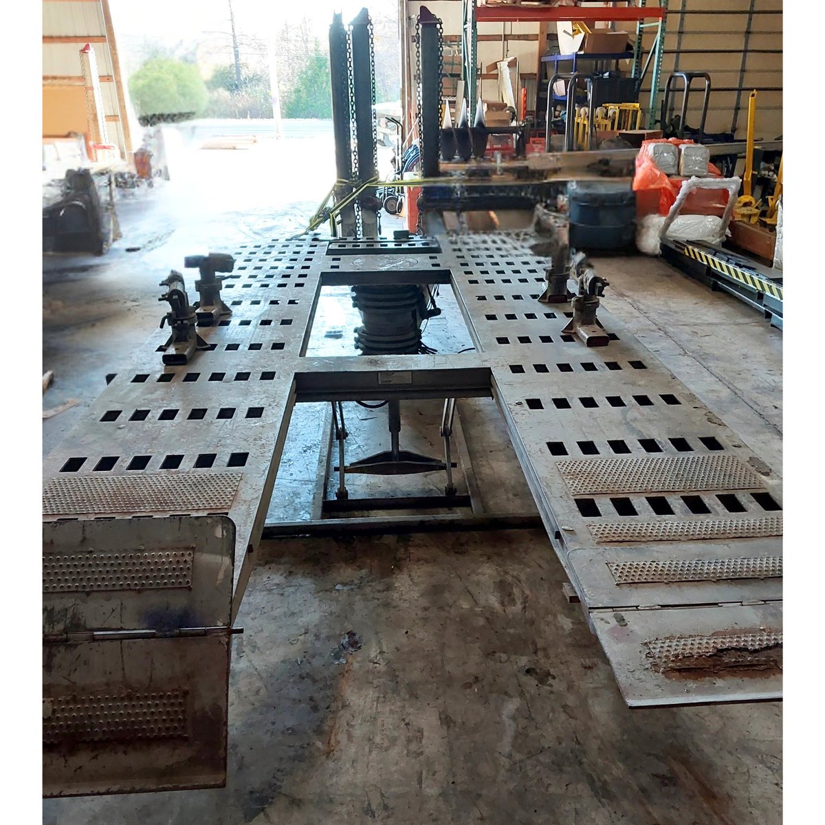 UsedAutoBody's tweet image. Chief EZ liner classic 3 pull towers with 4 clamps.   
Call: 636 | 405 | 2800
or  
Visit: usedautobodyequipment.com/shop/p/chiefez…
#collisionrepair
#chiefbench
#autobodyrepair