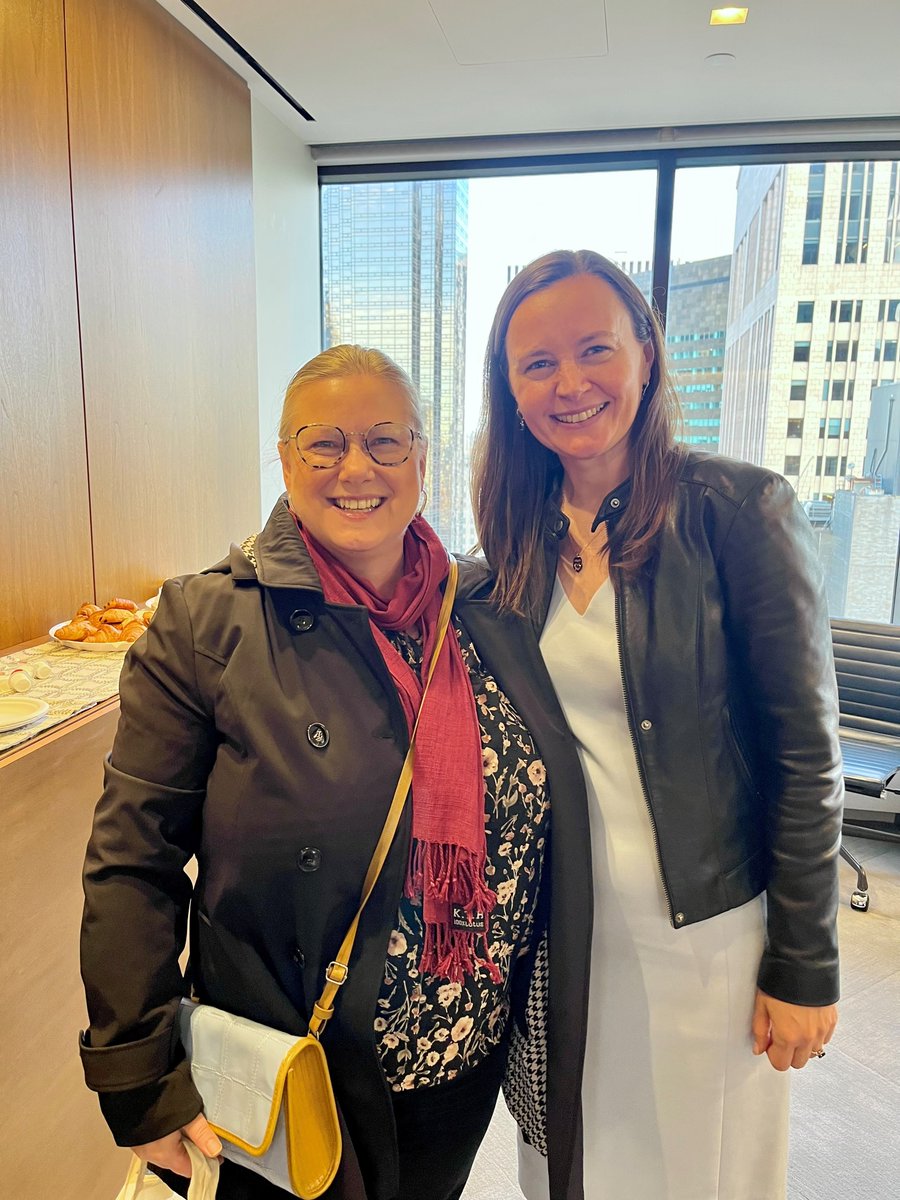 This morning our members met Army General Francois Lecointre, Grand Chancellor of the Order of the Legion of Honour, for a look at the institution Napoleon founded in 1802. A great moment of global connection and learning for our FWA community. #WomenInFinance