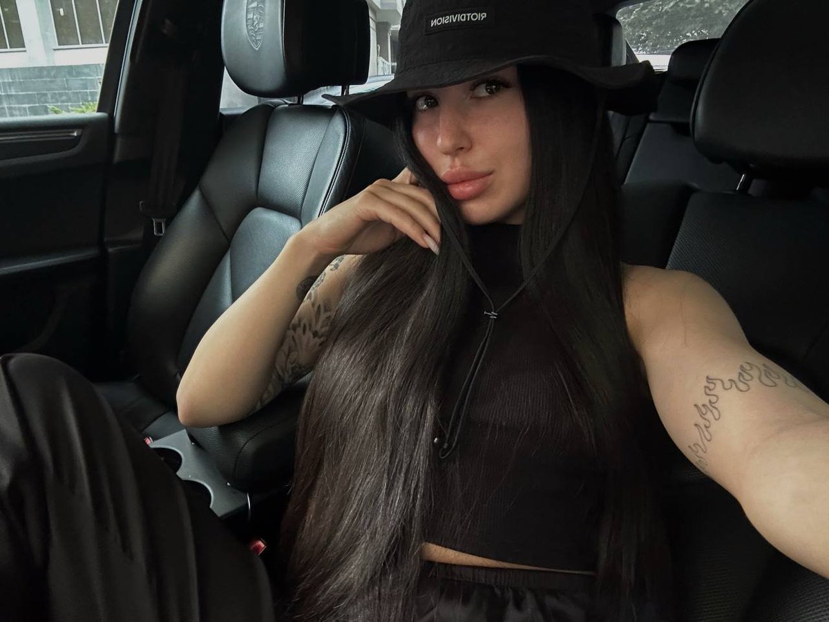 StearEric14854's tweet photo. Where to go? 🥰😝 https://t.co/bi00v3qpzO
