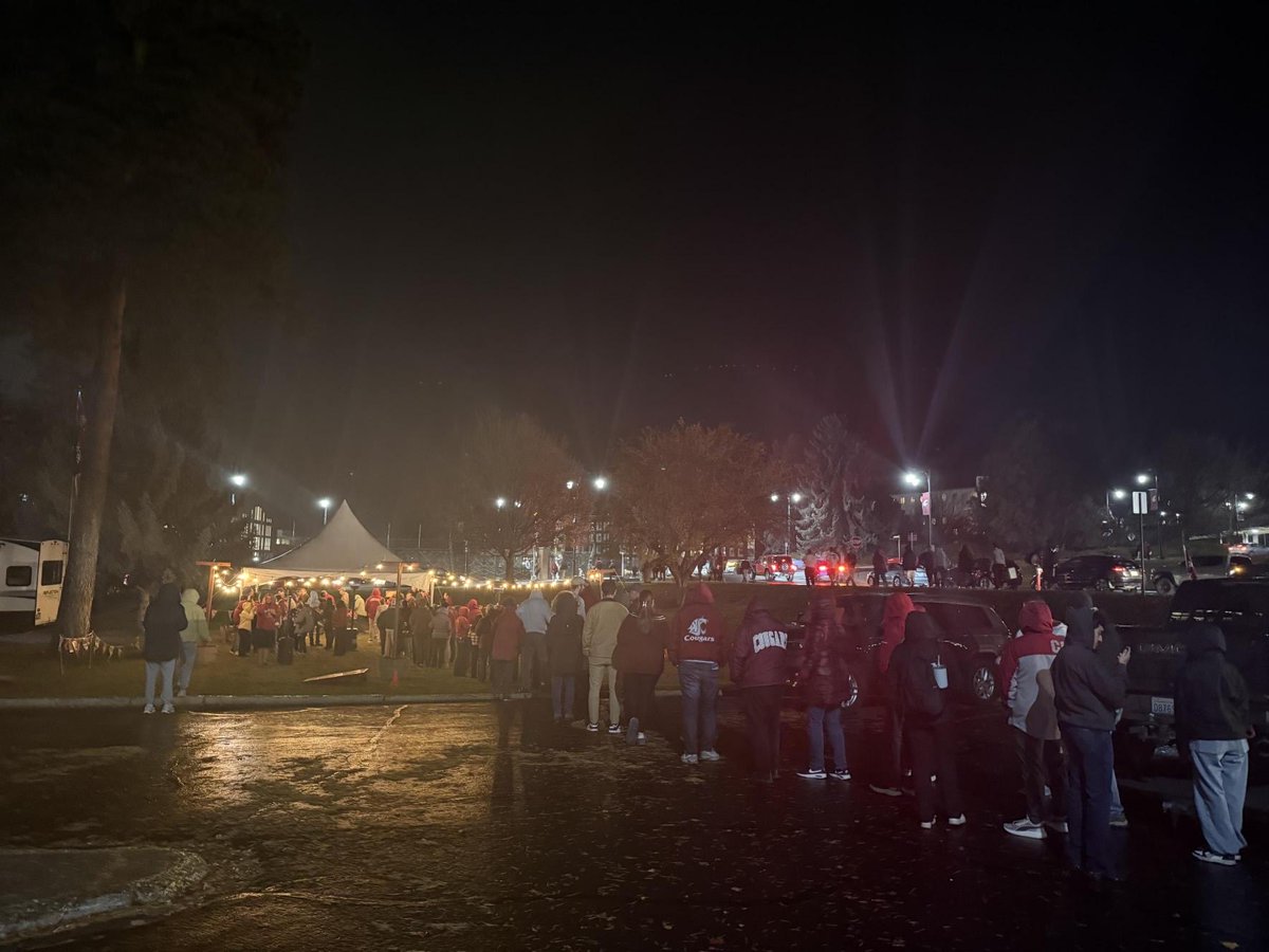 Thank you to all the Cougar fans who came out to the CAF BBQ! 

#MadeInCrimson | #GoCougs