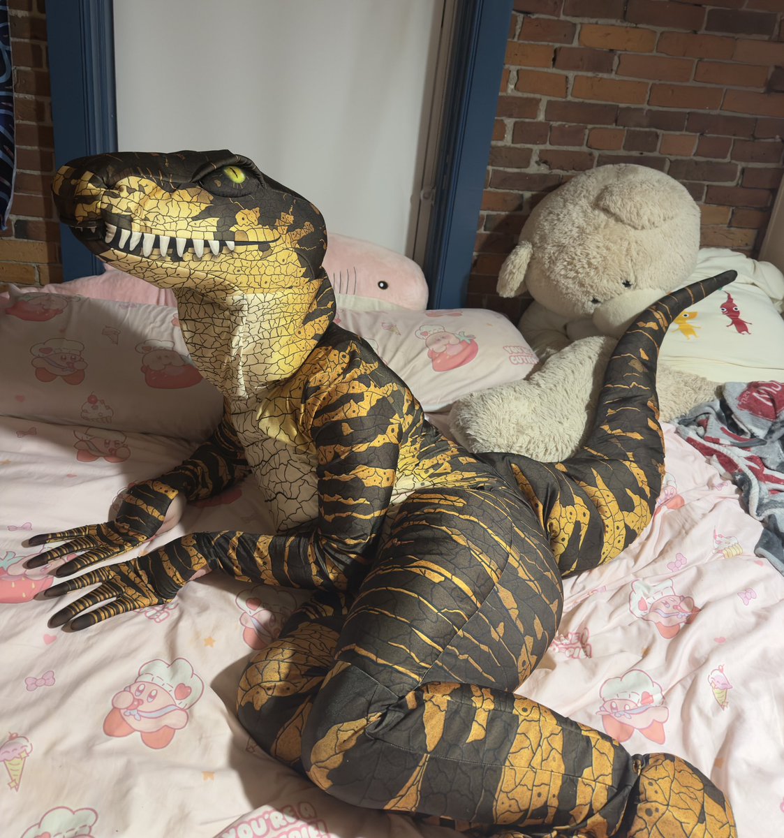 Naomi_Sutsu's tweet photo. I got a Raptor Suit! o/////o 🩷 https://t.co/XY5iCcKWLE
