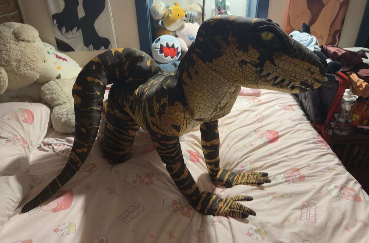 Naomi_Sutsu's tweet photo. I got a Raptor Suit! o/////o 🩷 https://t.co/XY5iCcKWLE
