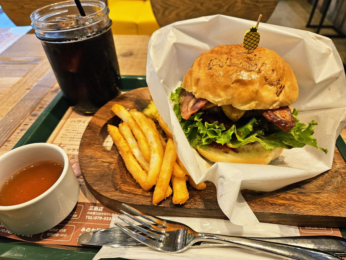 Nov.15,2025 茶屋町にある ALOHA CAFE Pineappleで ブランチ🍴 お