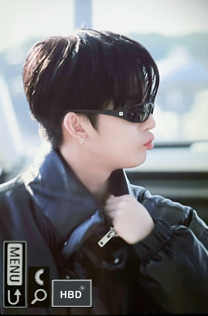 HappyBAEsDay's tweet photo. 251115 ✈️
#배진영 #BAEJINYOUNG #ベジニョン https://t.co/nQhxlQL3Yj