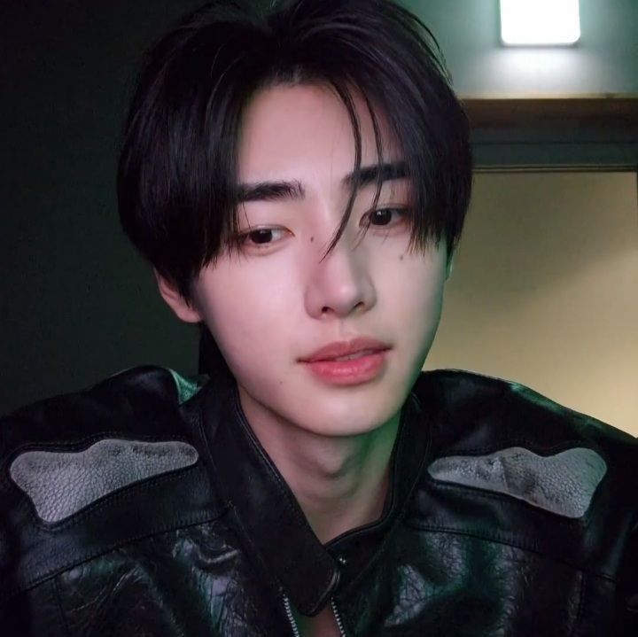 cxyjsz's tweet photo. Hi, i'm cayvis looking for #interactive moots!

– him, filo
– not new to #stantwt / #kpoptwt 
– any fandom will do : )

♡ / ↻ to be mutuals + spread, thanks! https://t.co/aeTZGM2unN