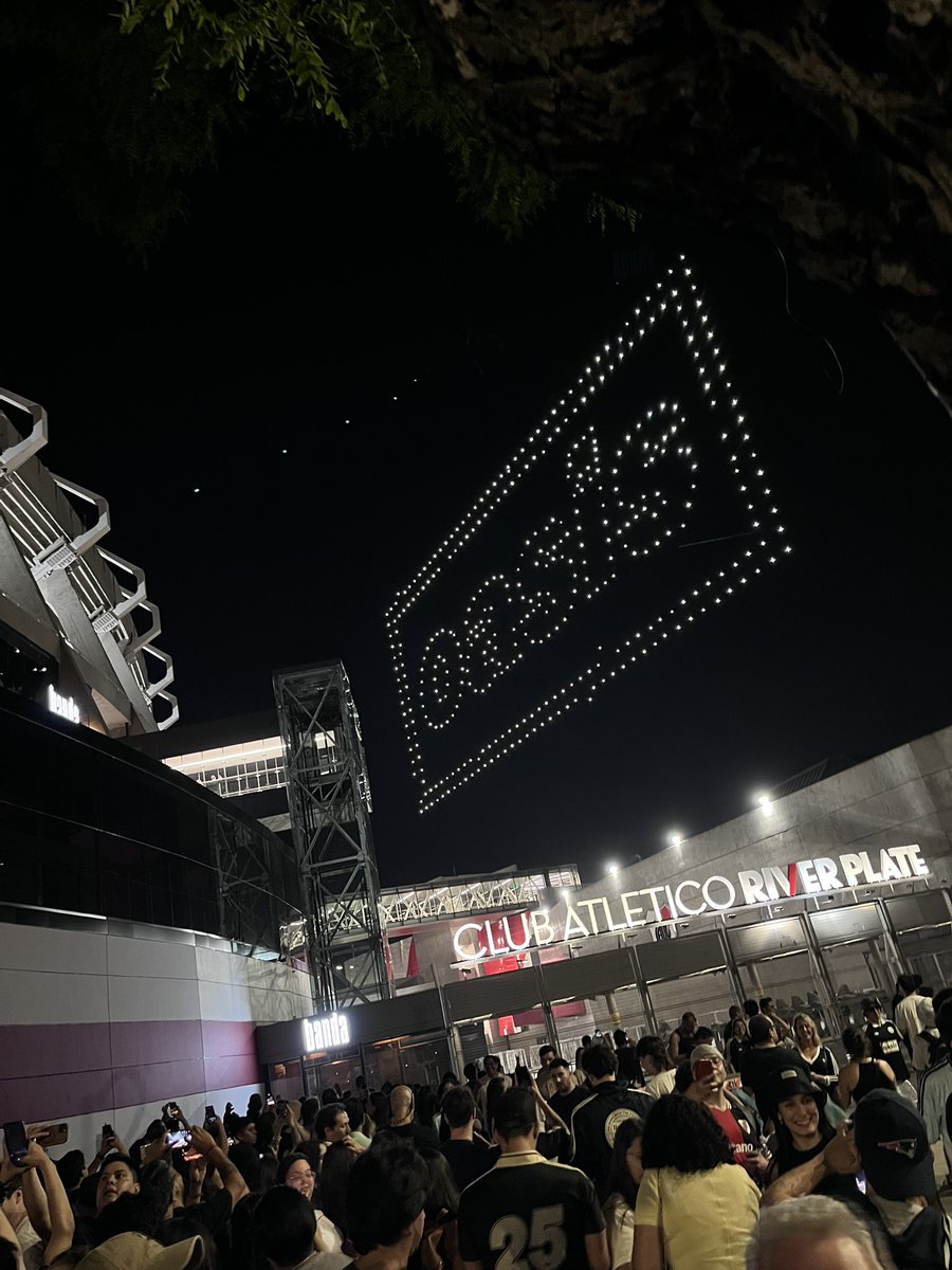 CoRoeDGa's tweet image. OASIS 
NOVIEMBRE 2025 
RIVER PLATE 
BS AS 
ARGENTINA