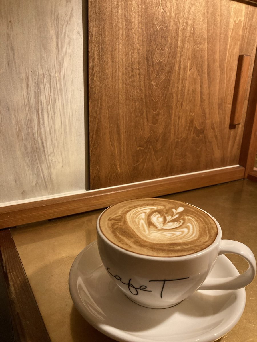 vega_photon's tweet photo. 0次会
時間あったから寄ってみた
なかなか落ち着くお店
#cafeT https://t.co/YkeRtMYGeJ