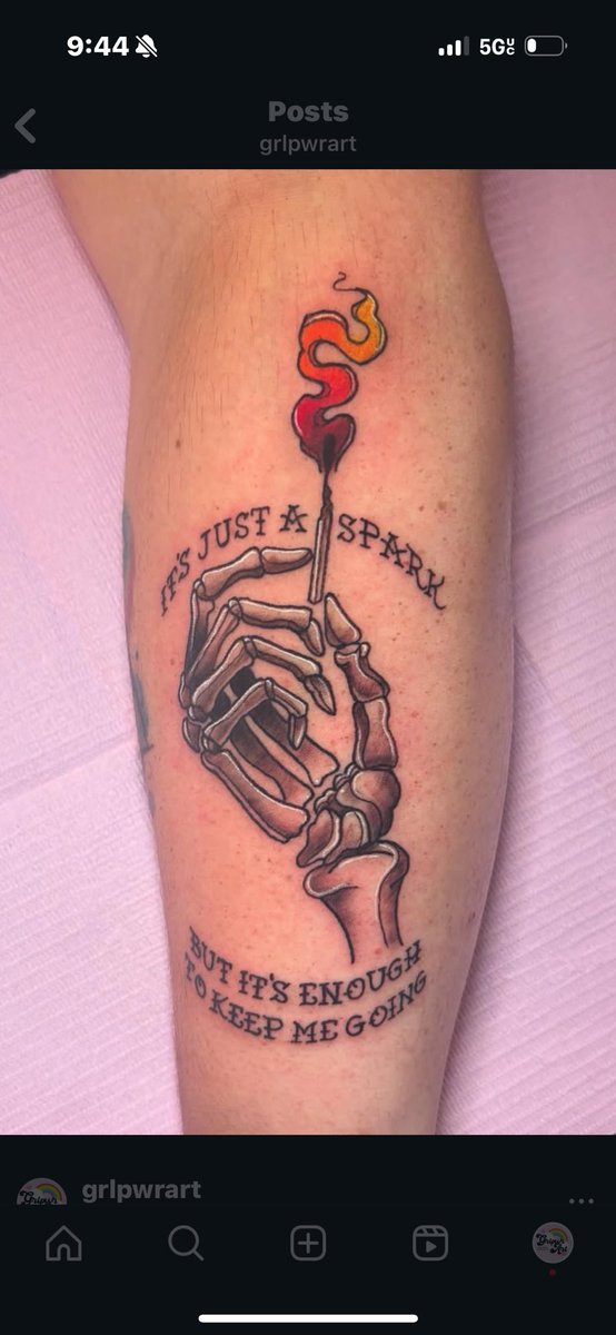 grlpw_r's tweet photo. some paramore stuff I’ve done as reference and a testament to my character https://t.co/0KbL0rTVrG