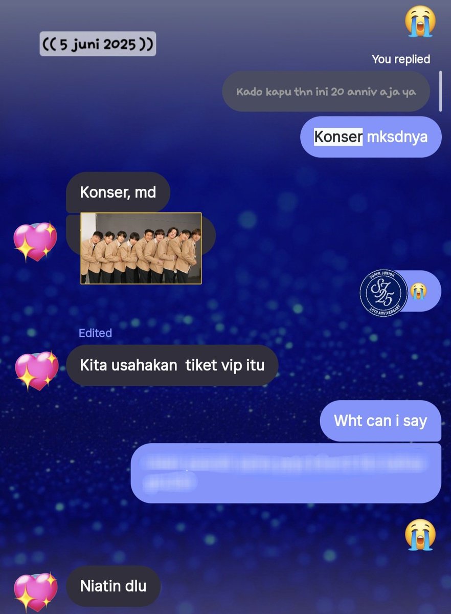 HAECHIROU's tweet image. "Kado thn ini 20th Anniv aja ya",bahkan ini lbh amaze dr Owala &amp;amp; standee Kyuhyun thn lalu/thn² sblm nya. Bisa²nya cuma "aja", Speechless! 😂 Punya sepupu se-frekuensi+skrg makin jdi ada tmn reog yg tiba² suka suju dr setaun lalu.. dpt cipratan happy nya jg kan,Alhamdulillah~🥰