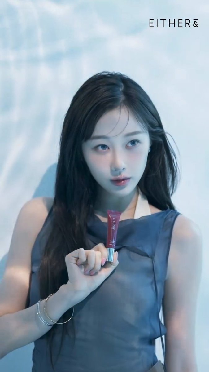 aeriminded's tweet image. GISELLE for EITHER&amp;amp; Glazed Lip Oil