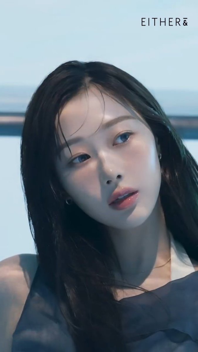 aeriminded's tweet image. GISELLE for EITHER&amp;amp; Glazed Lip Oil