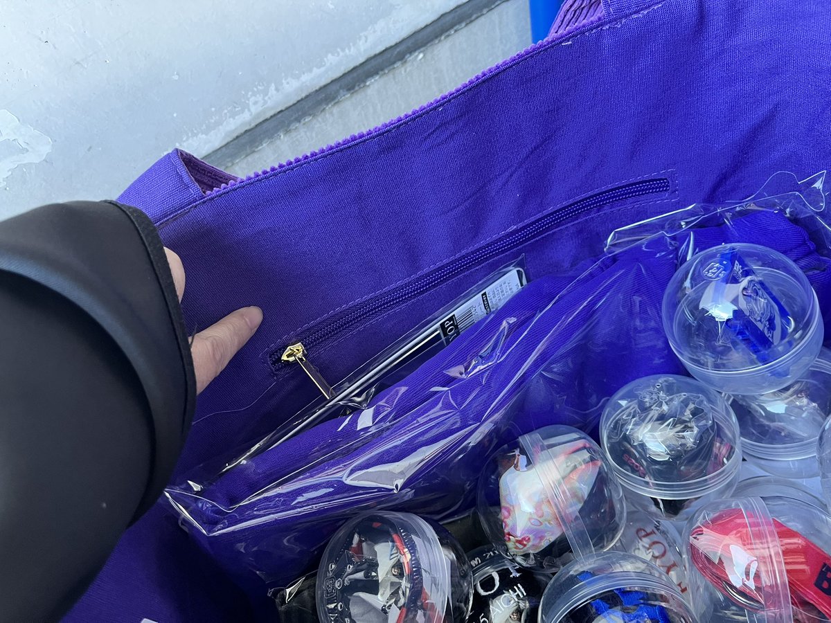 FYOPトートバッグ イナサラトート同様に 大容量😆👏👏👏👏 両側サイド