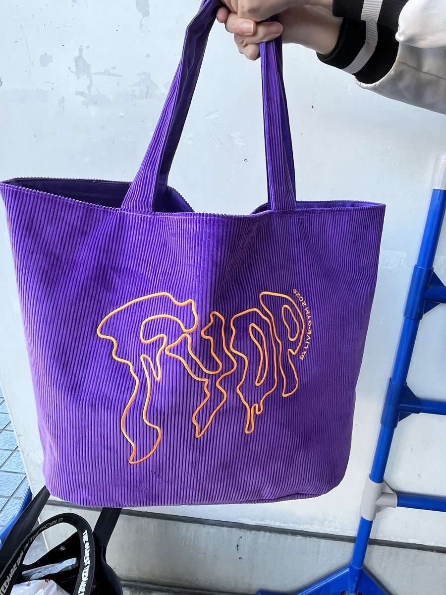 B'z FYOP トートバッグ FYOPトートバッグ イナサラトート同様に 大容量😆👏👏👏👏 両側サイド