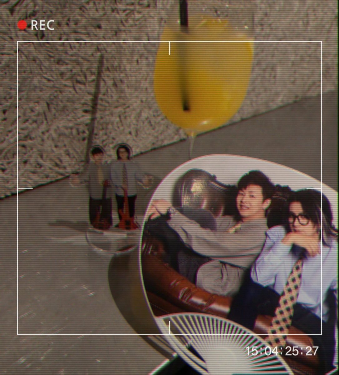 SCARSOFMOMENT_B's tweet image. I.T.Rさん福岡公演に
お邪魔させて頂きましたっ！

本当に何度見せて頂いても凄すぎて
(ﾟДﾟ)←こうしかならない紫🐰

やっぱりベースってカッコいい！！
15周年本当におめでとうございますっ㊗️

素敵な先輩方に大感謝しつつ
本日ボクもライブ頑張るぞっ！！！

ありがとうございました！！