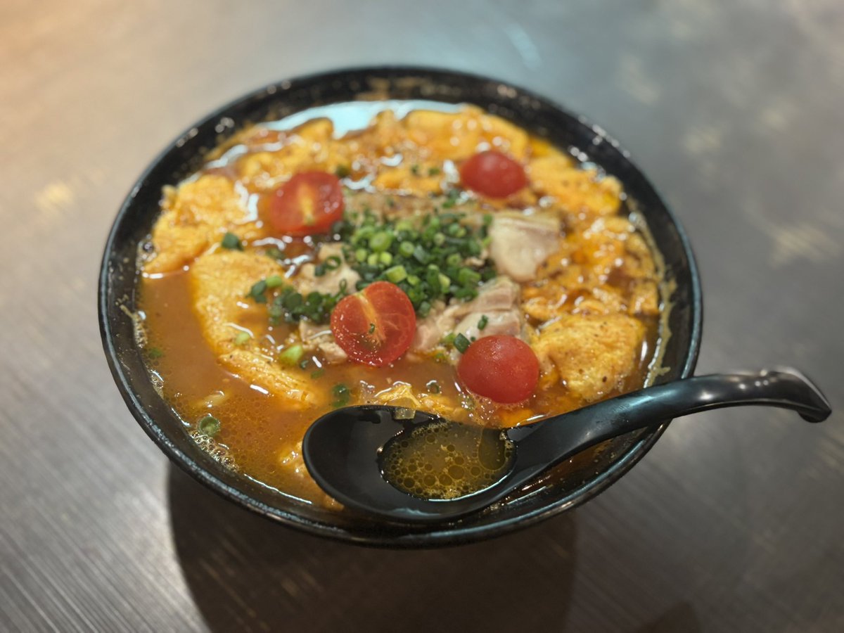 明日の麺や萩では
新メニューの
ピリ辛かき卵トマトラーメン
1200円をご用意致しました
是非ご賞味あれ😄