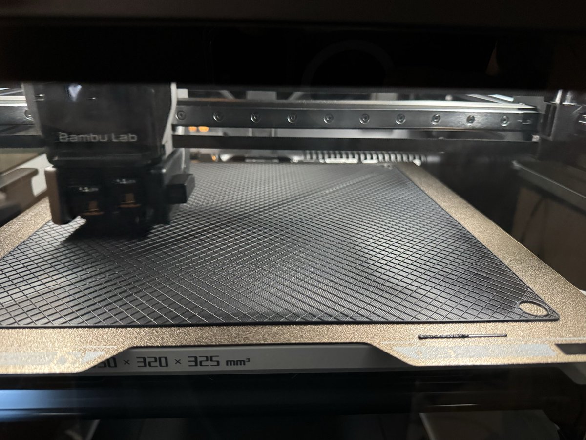 hyperhashtech's tweet image. Currently printing a @SatStackingPleb stealthminer enclosure. We shall see how it all comes together.