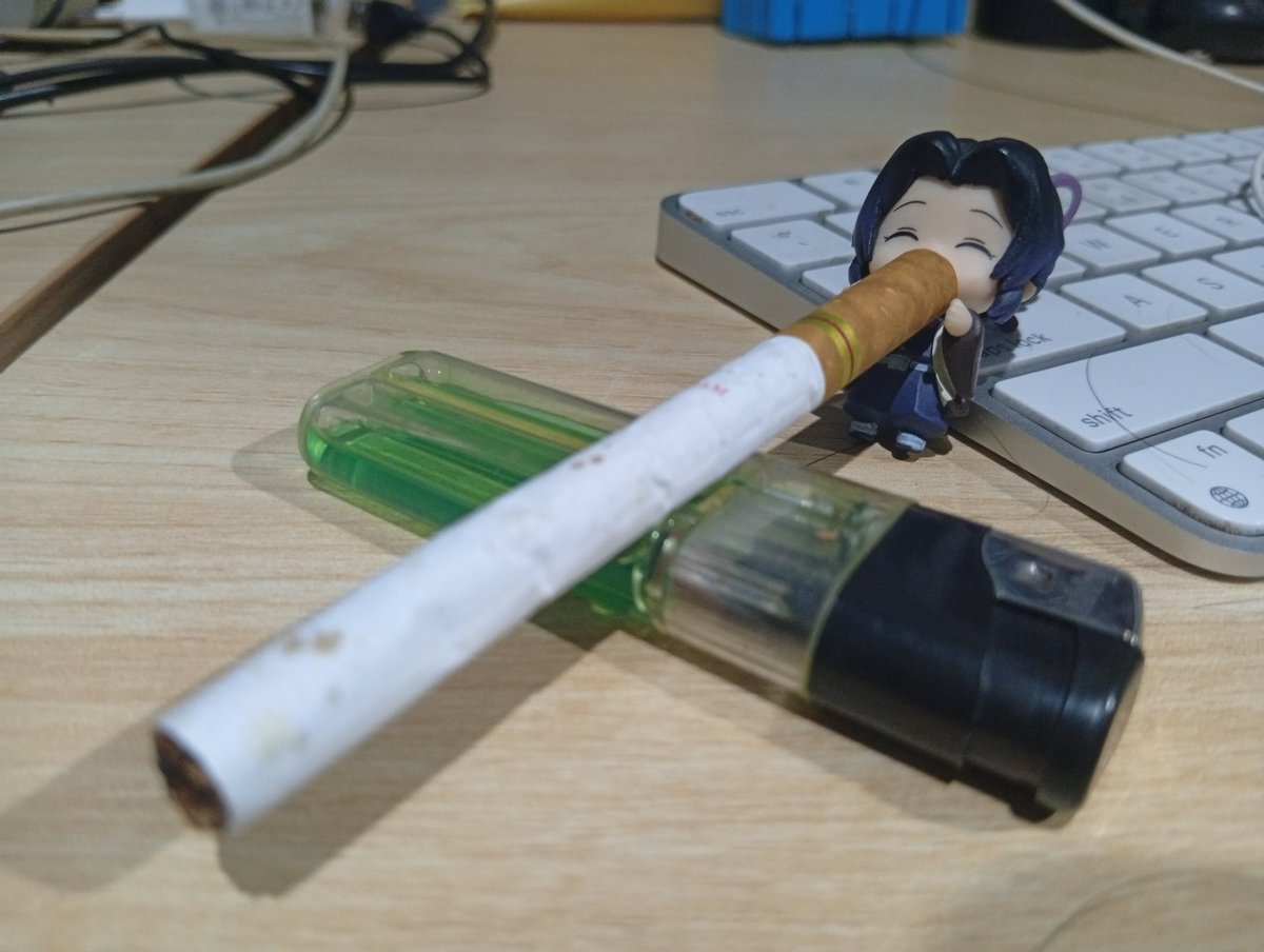 Kusanagi_id's tweet image. what i do on IQ 2 while on work