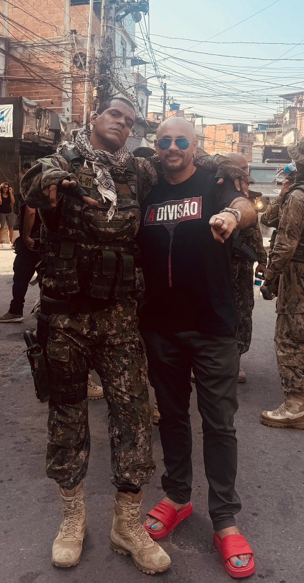 Gravação da 4ª temporada do Arcanjo Renegado no Complexo da Maré.