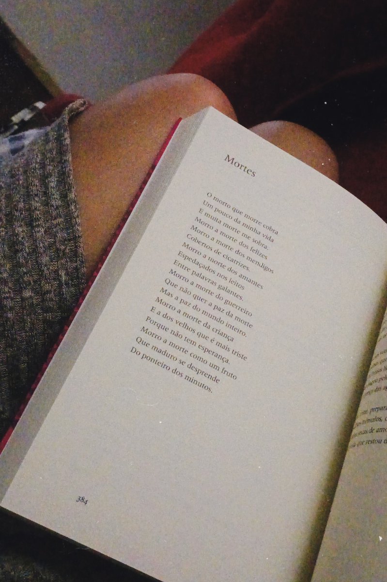 ry_lua's tweet image. Poesia da meia-noite de hoje: