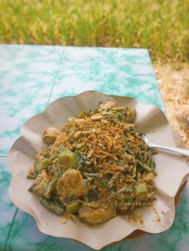 Tuhan selalu bersama hamba yg bersabar. 
Janganlah bernafsu ingin cepat kelar.

Sejatinya hidup ini adalah ujian. 
Setiap luka ada waktunya untuk sembuh dan setiap do'a ada saatnya untuk dikabulkan. 

#CelahAwan