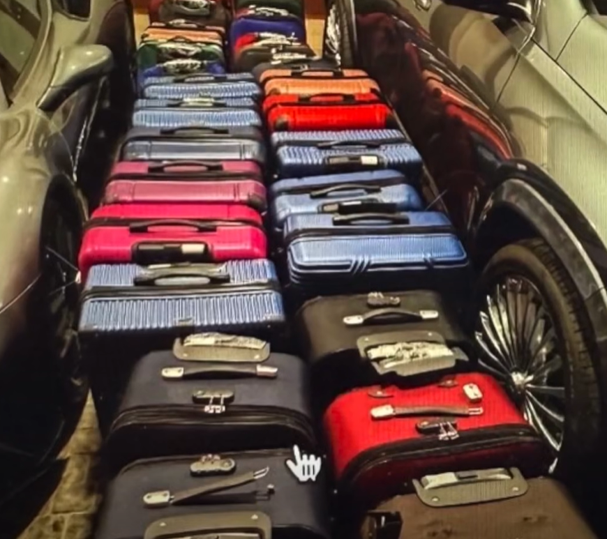 News5PH's tweet image. BREAKING NEWS | MALE-MALETA NG UMANO&apos;Y DELIVERIES PARA KAY PBBM AT ROMUALDEZ

Inilabas ni dating Ako Bicol representative Zaldy Co ang umano&apos;y mga larawan ng male-maletang pera na idineliver niya at ng kanyang mga tao kina Pres. Bongbong Marcos at dating House speaker Martin…