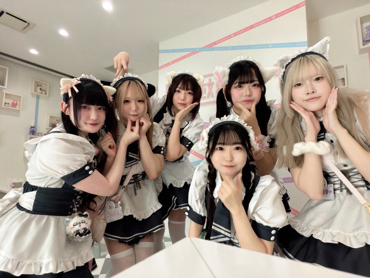 AXIZ nyan にゃん チェキ メイド GquA3fabUAAAspK.jpg?format=jpg