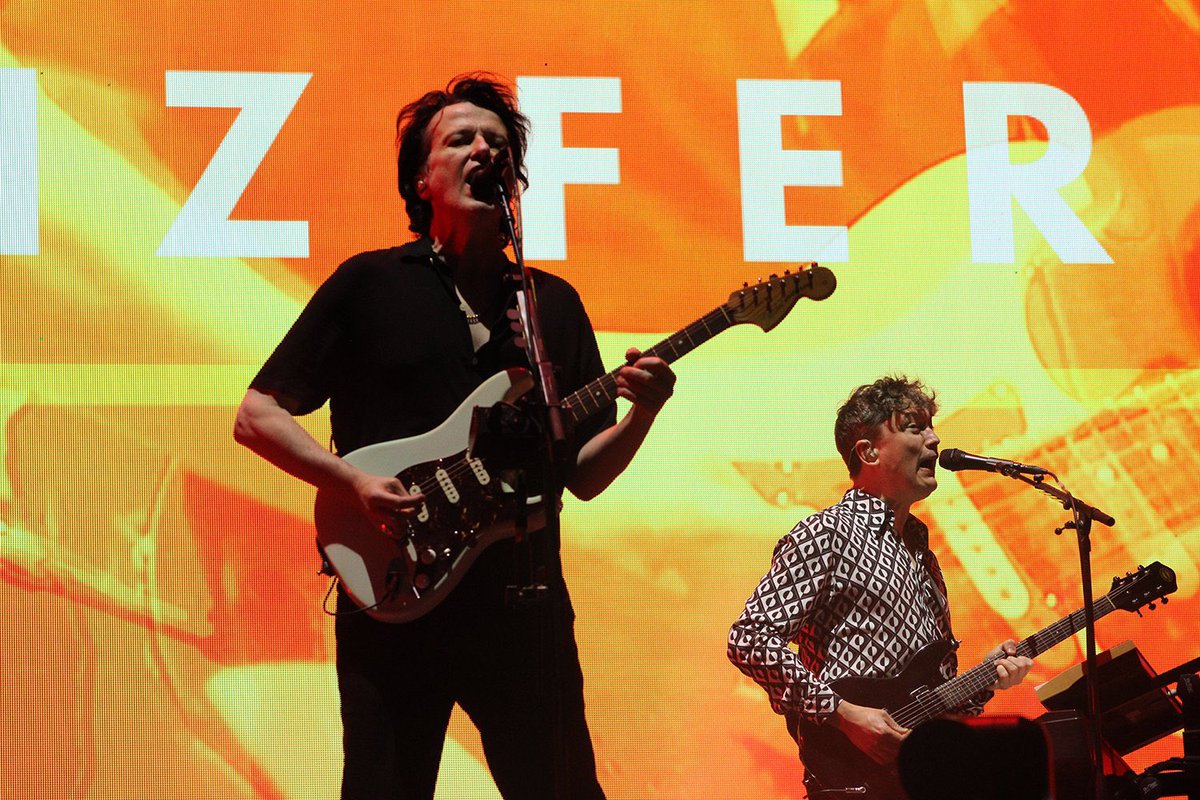 El_fusilmx's tweet image. @Franz_Ferdinand está dando una increíble actuación en estos momentos en el marco del @CoronaCapital #coronacapital 

Fotografías de @photolivemusic #coberturafusilera📸