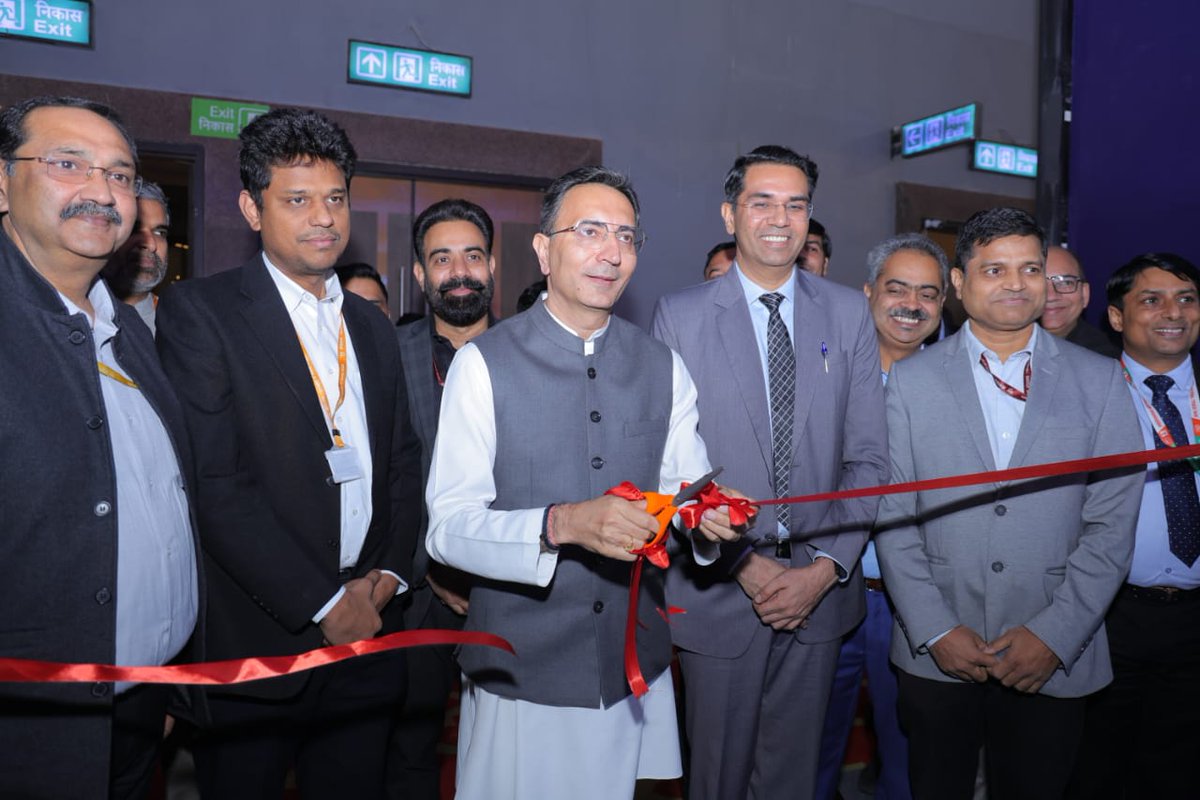 UIDAI's tweet image. Hon&apos;ble MoS Shri @JitinPrasada inaugurated the #DigitalIndia pavilion at #IITF2025 and graced with his presence on 14 Nov. Team #UIDAI showcased and highlighted #Aadhaar, its scaling achievements and the upcoming new Aadhaar app with exciting new features.

If you are at IITF,…