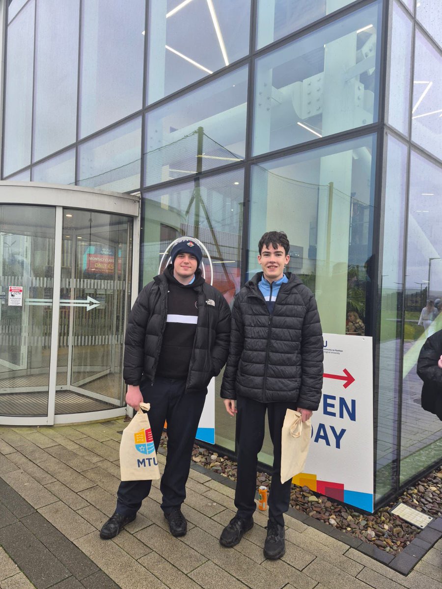 🎓MTU Open Day🎓
Our 6th yrs spent the morning researching their career options at the MTU open day today. #thirdleveloptions