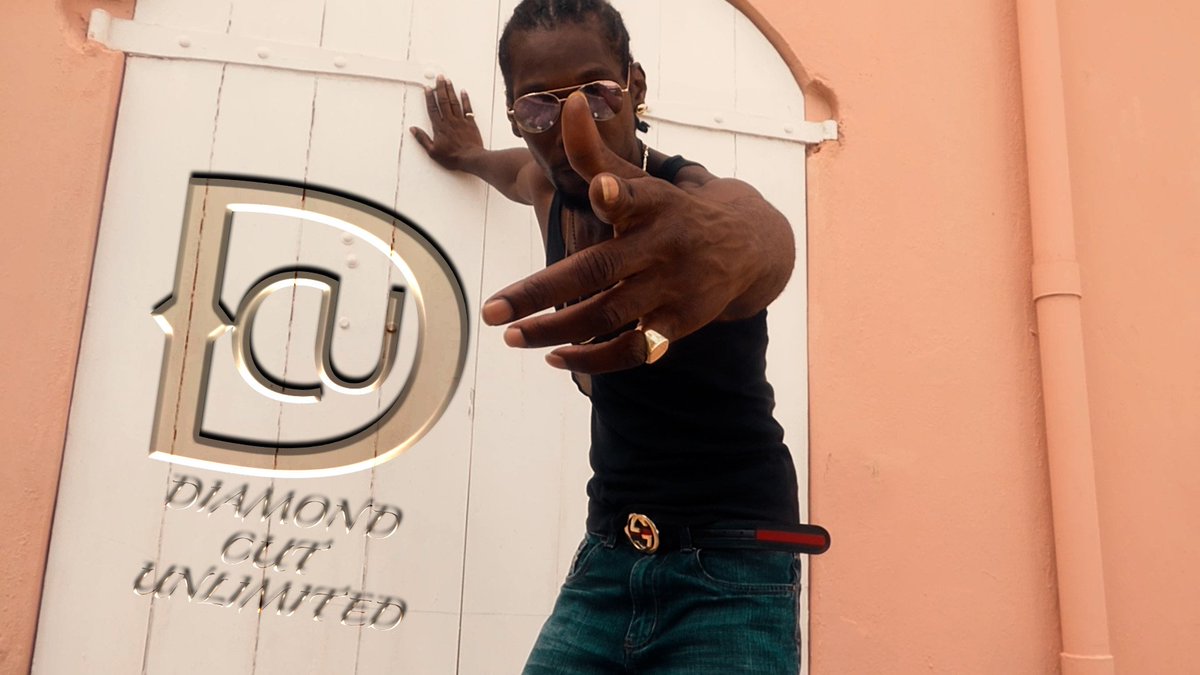 CutUnlimited's tweet photo. New vid on the tube @kingfyyah 👑🔥🎤🎶🎥🎬 https://t.co/LAhHR7Ui0h