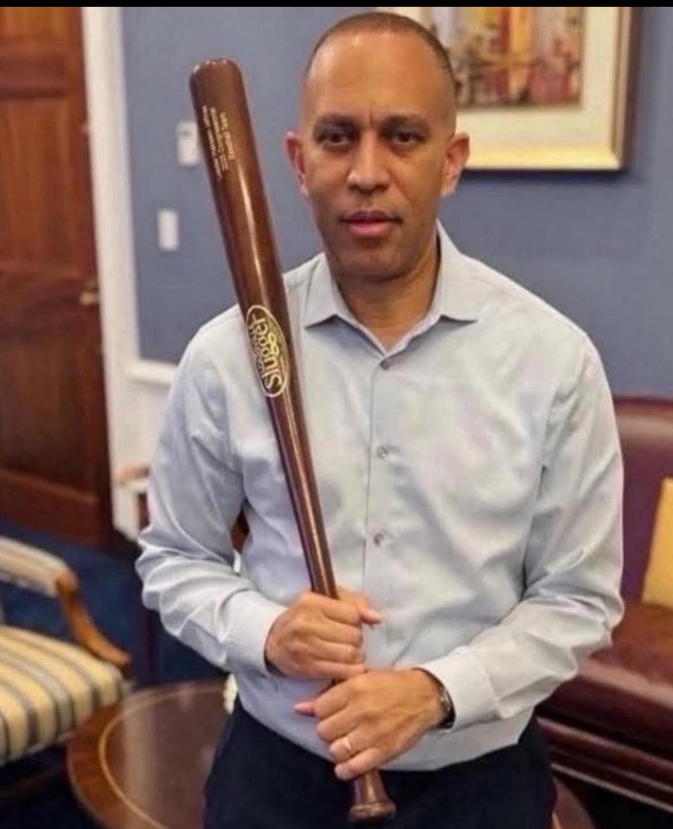 TrumpsHurricane's tweet photo. Is Hakeem Jeffries Gay or just Retarded ?? https://t.co/TblVJ0qnkz
