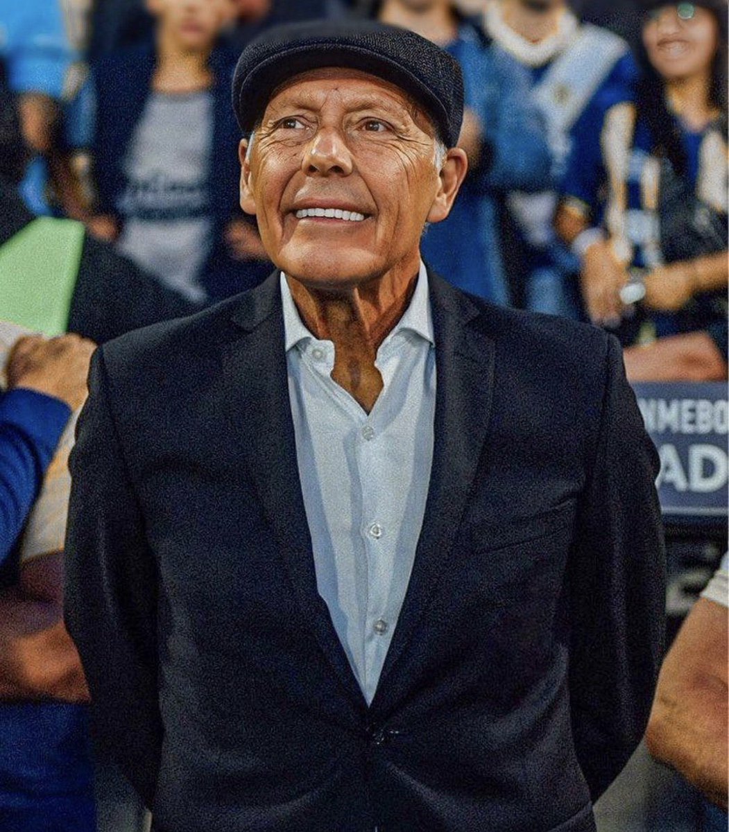 paseclave__'s tweet image. 🥺❤️ “ERA PEOR SI NO ESTABA DIRIGIENDO, ÉL QUERÍA IRSE ASÍ”.

🎙️ Ignacio Russo, hijo de Miguel, habló en @ESPNArgentina sobre su papá y recordó el gran trato recibió en sus últimos meses como DT:

“Nosotros en la familia no podíamos creer el trato que tuvieron hacia él. No solo…