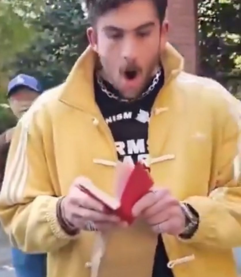 ꓕNIOԀꓤƎ⅁⅁Iꓤꓕ (@grxit) on Twitter photo 